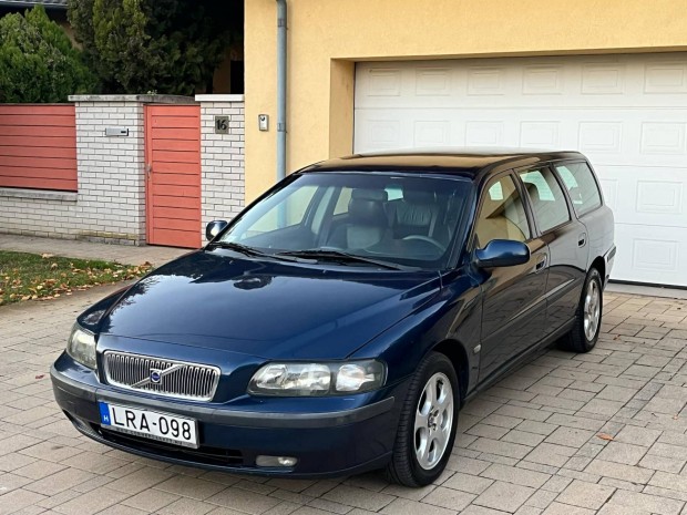 Volvo V70 2.4 D [D5] (Automata) Remek llapot A...